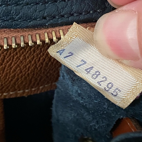 Sale! LKNW Dooney & Bourke Vintage Buckle Bag Navy/Black Pebble Leather AWL - Picture 14 of 14